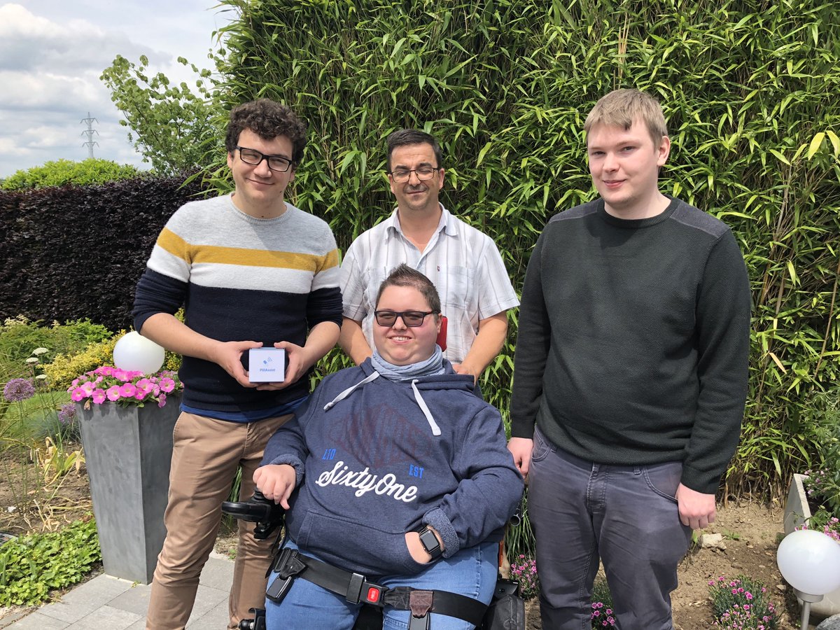 PillAssist's tweet image. Vandaag afspraak gehad met externe promotor. We zijn klaar voor de laatste rechtelijn van ons eindwerk. Bedankt voor de feedback en tips!
@weareimd #TeamPillAssist #MedicationReminder #HelpOuderen