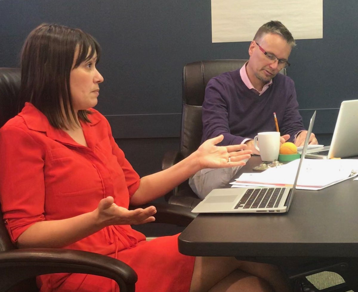 #FacilitatedSolutions #familymediator Janine Hogue Sansregret shares wisdom from the mediation room with our class of new mediators.  
Day Four of our 5-day training today!
#PreventManageResolve