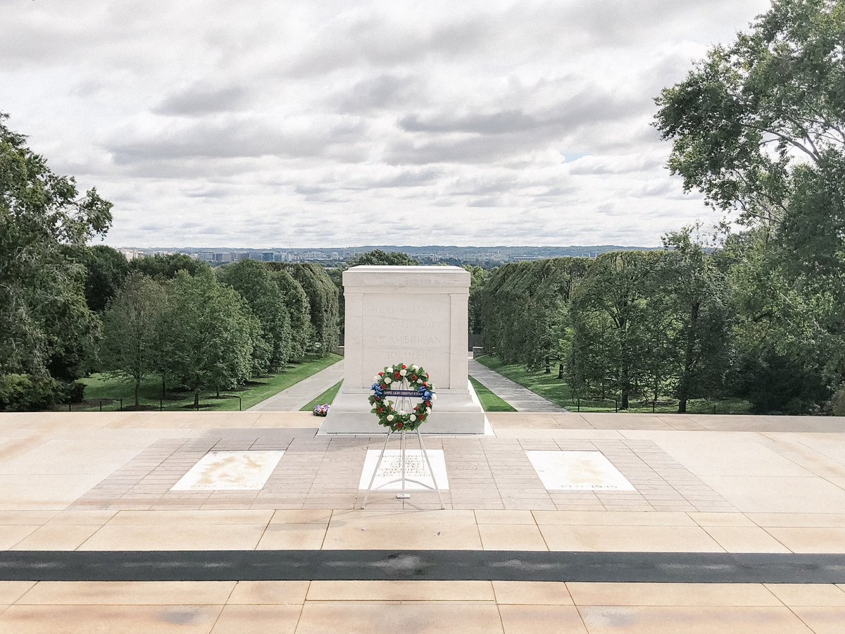 _jenburch's tweet photo. (1/2) On this #MemorialDay, it is time to pause and consider the true meaning of this holiday. Memorial Day represents one day of national awareness and reverence, honoring those Americans who died while  defending our Nation and its values. https://t.co/EW5NE9i8Xi
