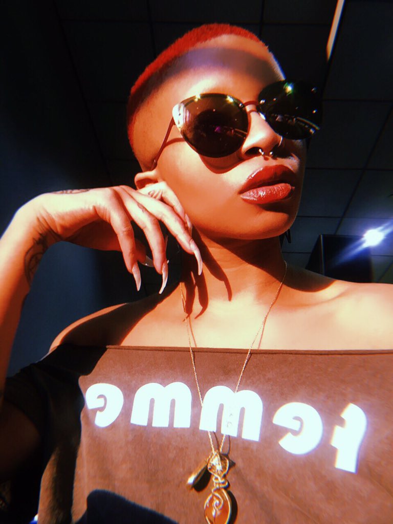 rayeapatra's tweet photo. travel ready in my exclusive #artoverwar “femme” tee ✨
cop yours here: https://t.co/5BCnfXn4f0 https://t.co/rKoGvX8EbJ