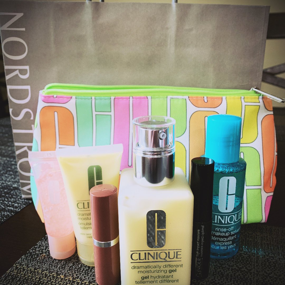 CrivelloneCindy's tweet photo. #eveyday #cliniquemoisture purchased the big bottle of dramatically different gel and got the rest as free gift with purchase https://t.co/i7QUd9XLgi