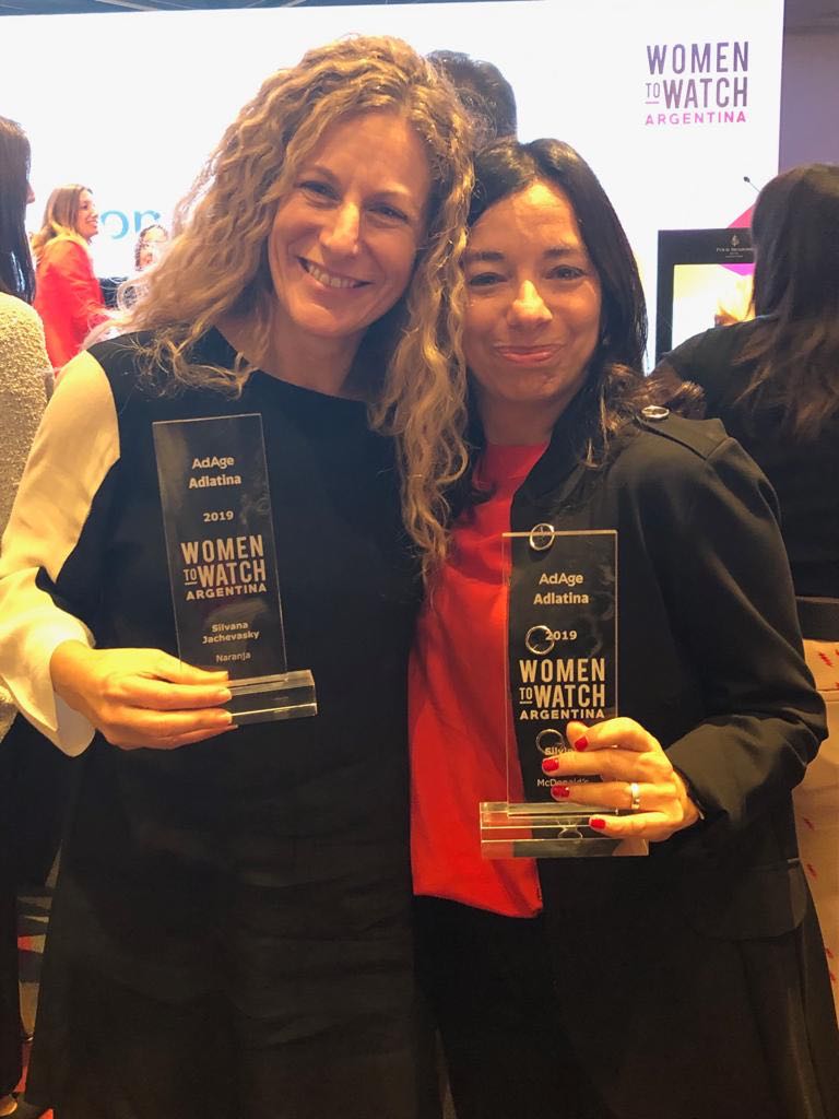 UdesaMind's tweet photo. Felicitaciones @silvajachevasky Gerente de Digital en @naranja  y @silvinaseiguer, Directora de Comunicaciones Corporativas Mc Donald's Latam Sur, recibieron sus distinciones Woman to Watch Argentina 2019 #proud  #MIND4 #MindersCommunity 👏👏👏 https://t.co/hgh8anGbpl