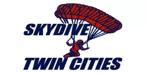 HopeChestMN's tweet image. Take the jump and soar to new heights with Skydive Twin Cities. You and a friend could win this day in the sky valued at $229! Bid on this prize and many others at #FilliesRaceforHope. Can’t make it? You can still participate at fillies.givesmart.com #HopeChestforBreastCancer