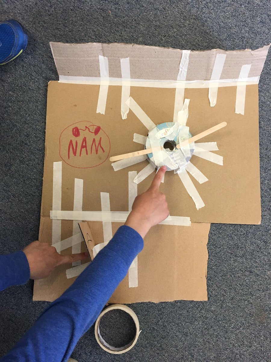 B_Rieper's tweet photo. “I’ve decided to design a new computer. You can see the systems working up here, and down here is where we type. The logo is so people know who made it!”
#RHM203 @EarlyYearsTDSB @RHMcGregor1 https://t.co/KGyUR91Su8
