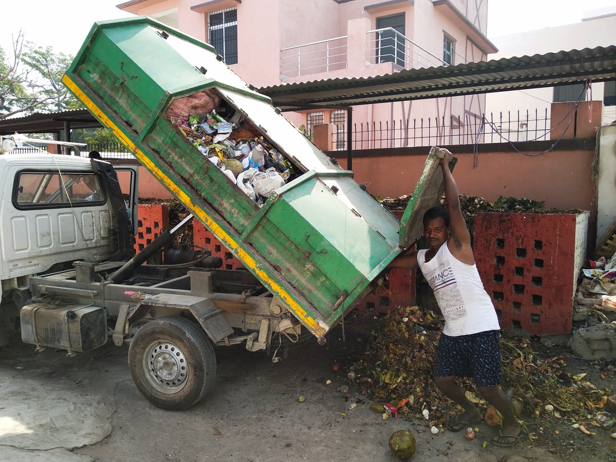 marble_hues's tweet photo. After >2yrs of putting our rigorous efforts &amp; inclusive system in place,we've now achieved a value chain system which guides ppl in changing their lifestyles &amp; practice #SourceSegregation. 
An initiative that stepped-up us to go extra miles &amp; emulate #DecentralizedWasteManagement https://t.co/uBIhsN4Mlu