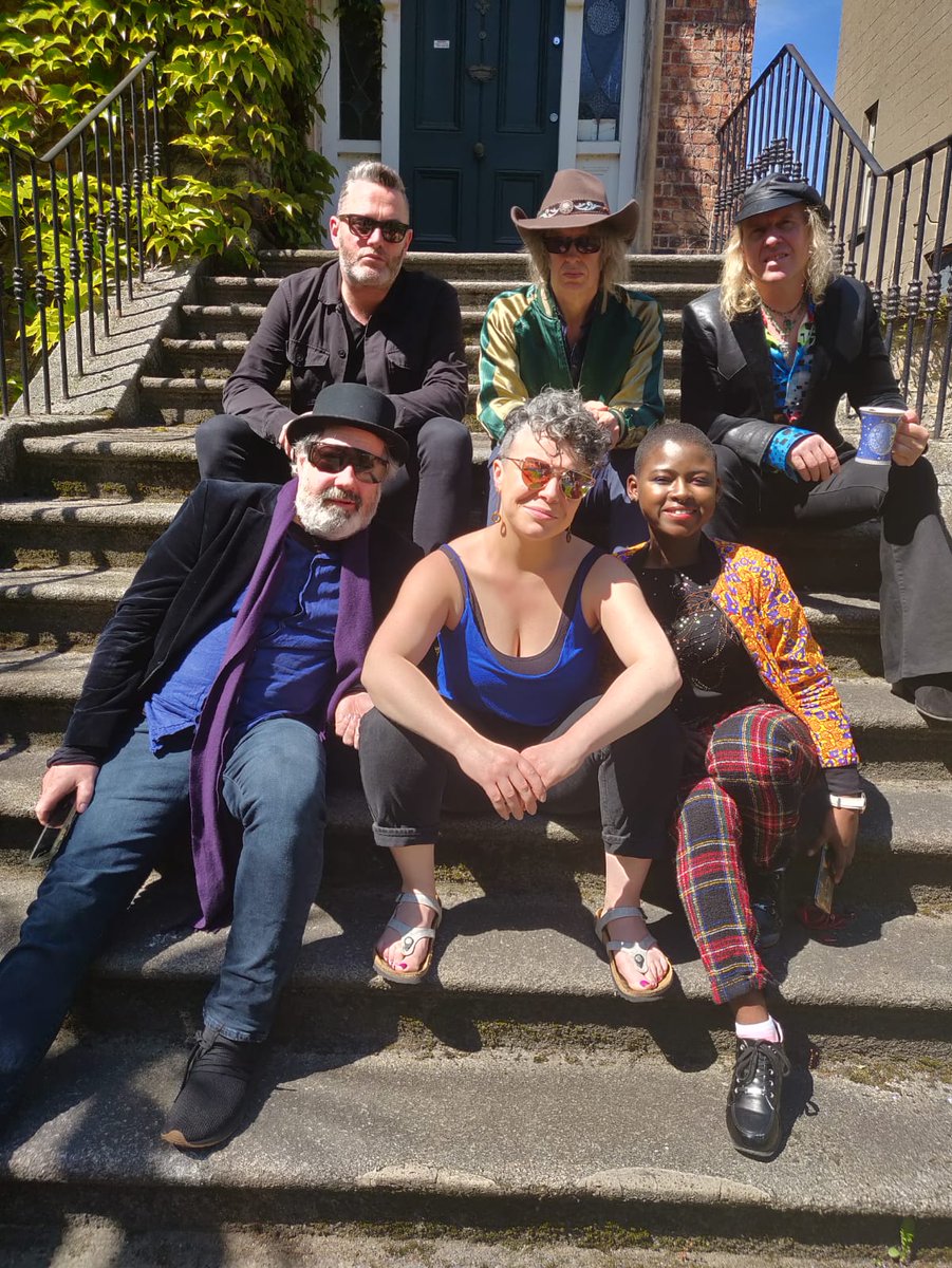TodayFM's tweet photo. The Paul McLoone Show With @KellyAnneByrne2 

Classic Album Of The Week from @bjork 
Win tickets for @neworder &amp; @paulwellerHQ 
#McLooneSession from @Waterboys on Wednesday 
New Music from @justmustard @GraceLightman @thumper666 
 9PM Mon - Thursday - Howdya like them apples!? https://t.co/5S5ZaIEBBo