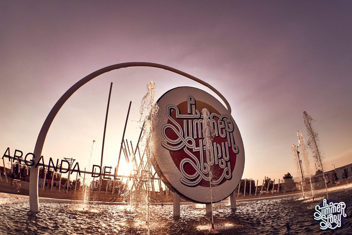 En 3 semanas volveremos a cruzar la puerta que nos hará vivir un fin de semana mágico ☀️💛 asummerstory.com #ASummerStory #DondeEmpiezaElVerano #QuintoAniversario