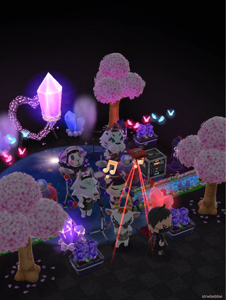 strwbebbie's tweet photo. nooo the hashtag event ended 😔 i rly like this setup regardless tho hehe it’s my witchy girl gang!! #ACPCBand #acpc -🌸 https://t.co/yqqZxVzBSe