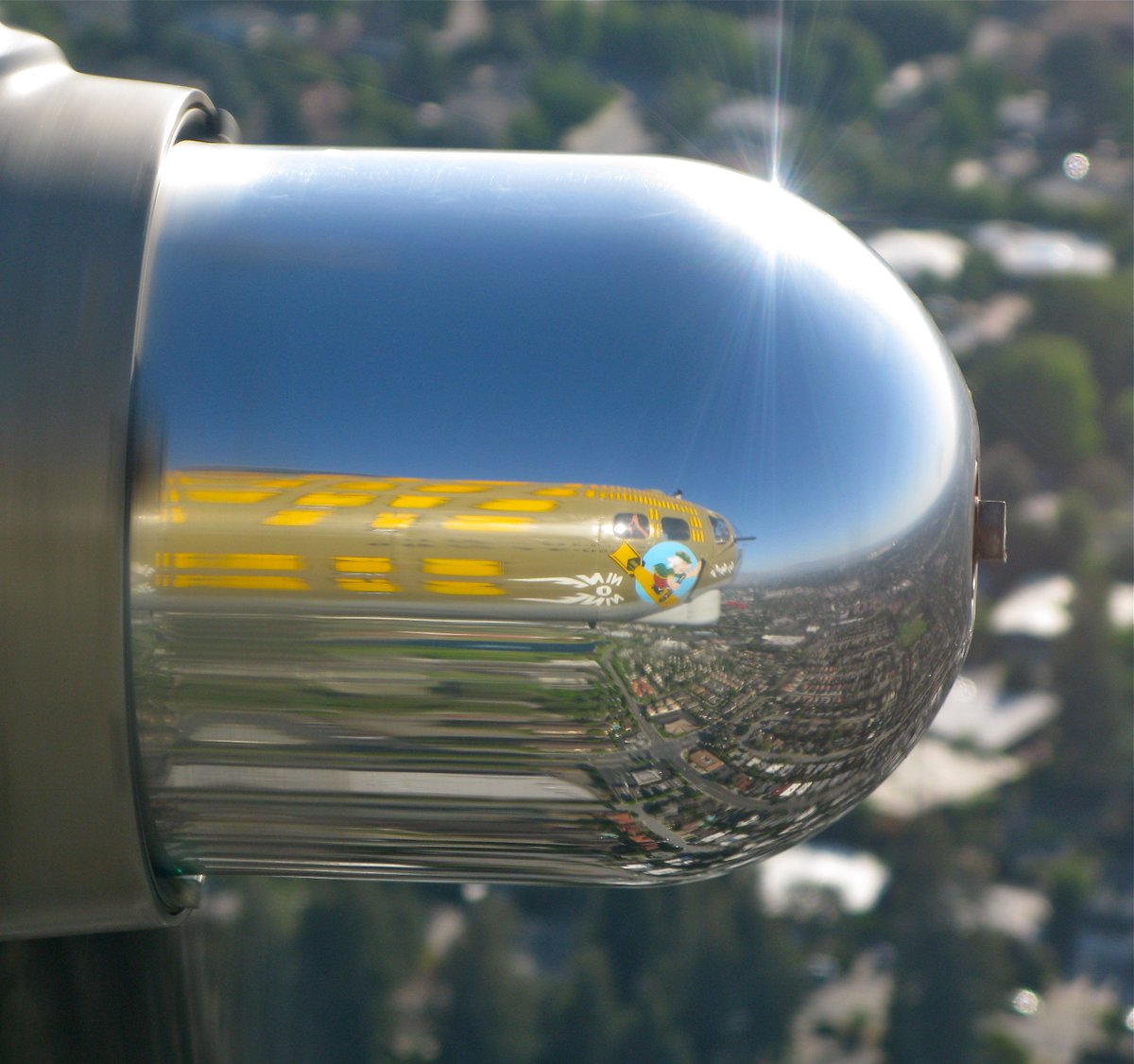 FutureJurvetson's tweet photo. Bombing over Silicon Valley
For Memorial Day, they rumble slowly overhead. If you're curious what it's like up there, here are some of my favorite vintage photos from our B-17 flight.

Video from the front gunner cupola as we buzz the tower at @NASAAmes: https://t.co/DoE6hsqF9h https://t.co/kV34m5jxRx