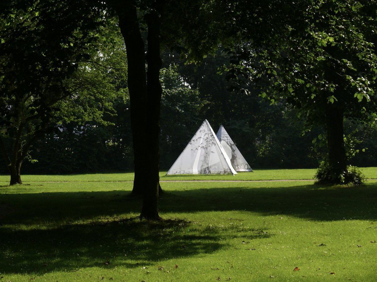 kunstrouteburen's tweet photo. #Installaties gemaakt door Meau Verweij kunt u bezoeken bij de #molen in #Buren #shelters #tipi #tenten #reis #beleven #zien #tekeningen
#ruimtelijke #projecten #inhoud #westerse #vrijheid #oosterse #directheid
#hartsgrondig #verstild Kunst maakt Buren B!zonder https://t.co/qk6xSBijNg