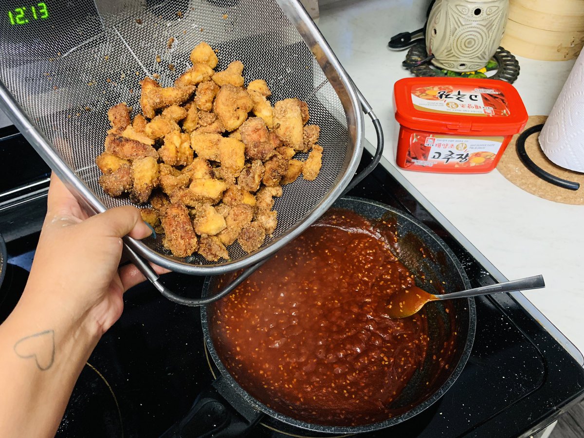 Something simple for today. Spicy Korean popcorn chicken 
