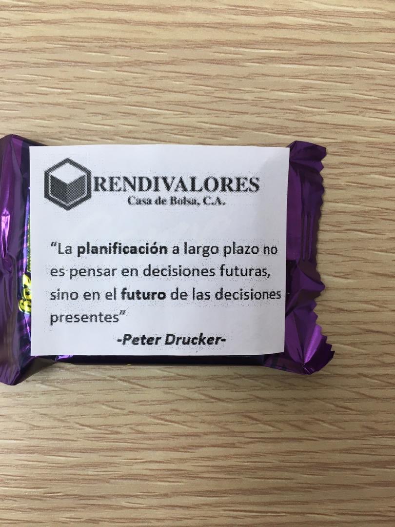 Jmfariasu's tweet photo. El día de mañana estaremos llevando a cabo el desayuno corporativo mensual con los clientes de @Rendivalores. Conversáremos sobre la actualidad económica y revisaremos el comportamiento que ha tenido la @Bolsacaracas durante el 2019. 

¿Te gustaría formar parte del próximo?👇🏻📊 https://t.co/7tQ8txJLQJ