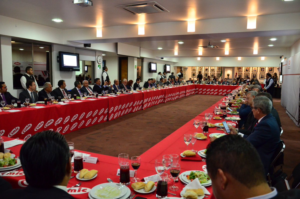 cmicnacional's tweet photo. Con el fin de fortalecer la vinculación entre @FonaturMX y nuestra Cámara, colaborando de manera conjunta con acciones que coadyuven a elevar la infraestructura turística en México, llevamos a cabo una reunión de trabajo con el Arq. Rogelio Jiménez Pons. https://t.co/gO8QqGPt7K
