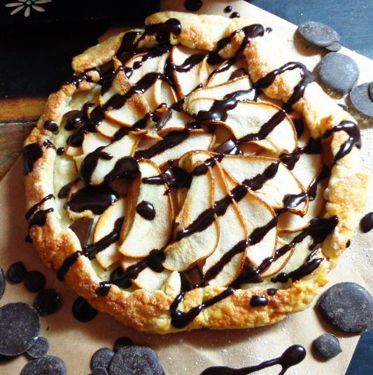 BakingSweetos's tweet photo. Una maravillosa corteza que abraza un centro de peras dulces y suaves con glaseado de chocolate semi amargo
¡Esta Galette de Peras y Chocolate te parecerá sencillísima!
https://t.co/ZkRp3j1XhY
#chocolate #galette #pie #tarta #peras #receta #blog #blogderecetas #foodbloggers https://t.co/PzU6vwYQdb