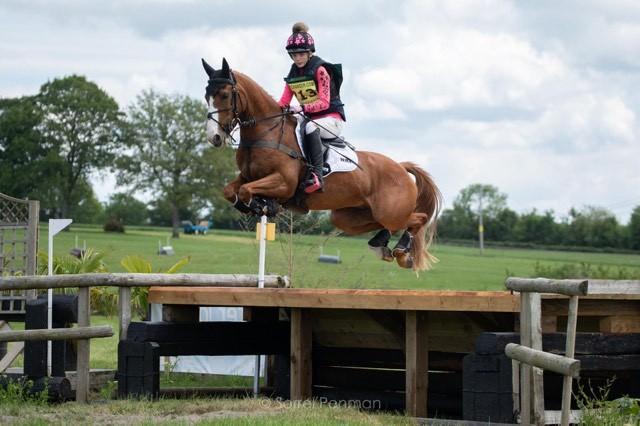 Its a good job that Ellie Fredericks isn't afraid of heights...!!?
.
Shrimpy wears the HUSK Rock boots and Titan Overreach boots to feel this liberated and protected...
.
View the HUSK boot collection here: thehusk.co.uk/collections/bo… #husk #husktechnology #horsechathour #equinehour
