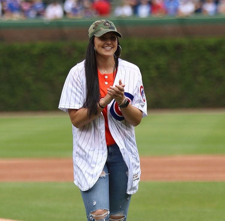 NUSBcats's tweet image. We 👀 you coach!

@CGano8 brought the 🔥⚾️🔥 for the first pitch at Wrigley yesterday.

#B1GCats
