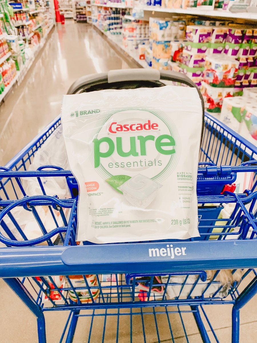 KSpaetti's tweet image. Clean dishes without the phosphates and chlorine?! Yes please! #ad You can count on a dependable clean from new @MyCascade pure essentials at @meijer .  Now until 6/8/19, you can save $1 on bags or tubs using the mPerks App! More info here spr.ly/Kim #pureessentials