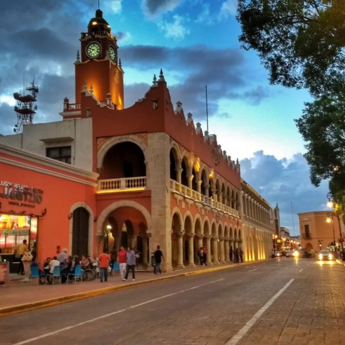 EddyWarman's tweet photo. La ciudad de #Mérida en #Yucatán se colocó en el lugar 12 de las ciudades más #buscadas en #internet a nivel #mundial, de acuerdo con el #ranking del sitio @Skyscanner, plataforma visitada por más de 80 millones de viajeros al mes. Un buen lugar para el #turismo en #México. https://t.co/7P6qtw8Fph