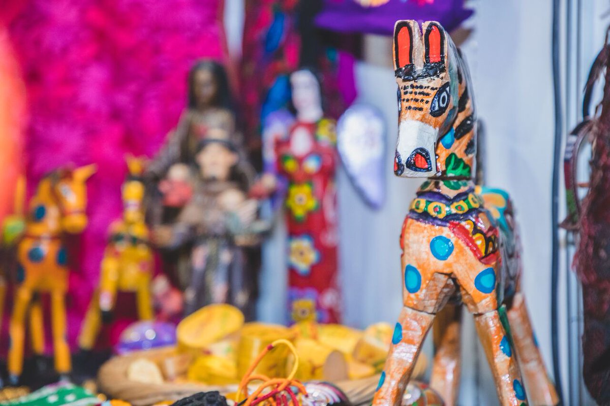 ¡ FAREX celebra su 20avo aniversario en Enero 2020 ! Más de 2500 expositores y 400.000 visitantes han participado en FAREX a través de los años, convirtiéndola en la feria artesanal más importante del Caribe Colombiano. 
“Más que una Feria, una muestra de orgullo por Colombia.”