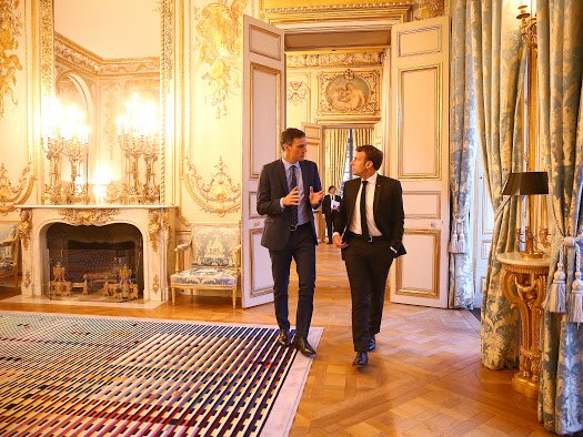 Excelente sintonía con <a href="/EmmanuelMacron/">Emmanuel Macron</a>. Hemos repasado los resultados de las elecciones europeas desde un enfoque europeo y nacional. Compartimos el deseo de trabajar estrechamente desde postulados europeístas y progresistas, en una alianza de claro rechazo a la ultraderecha.