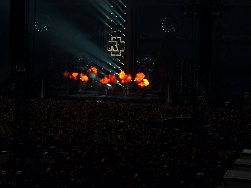 Auf einen guten Abend <a href="/Smacks1337/">Schmäkz</a>! ❤️ #Rammstein #ichwillkeinEngelsein