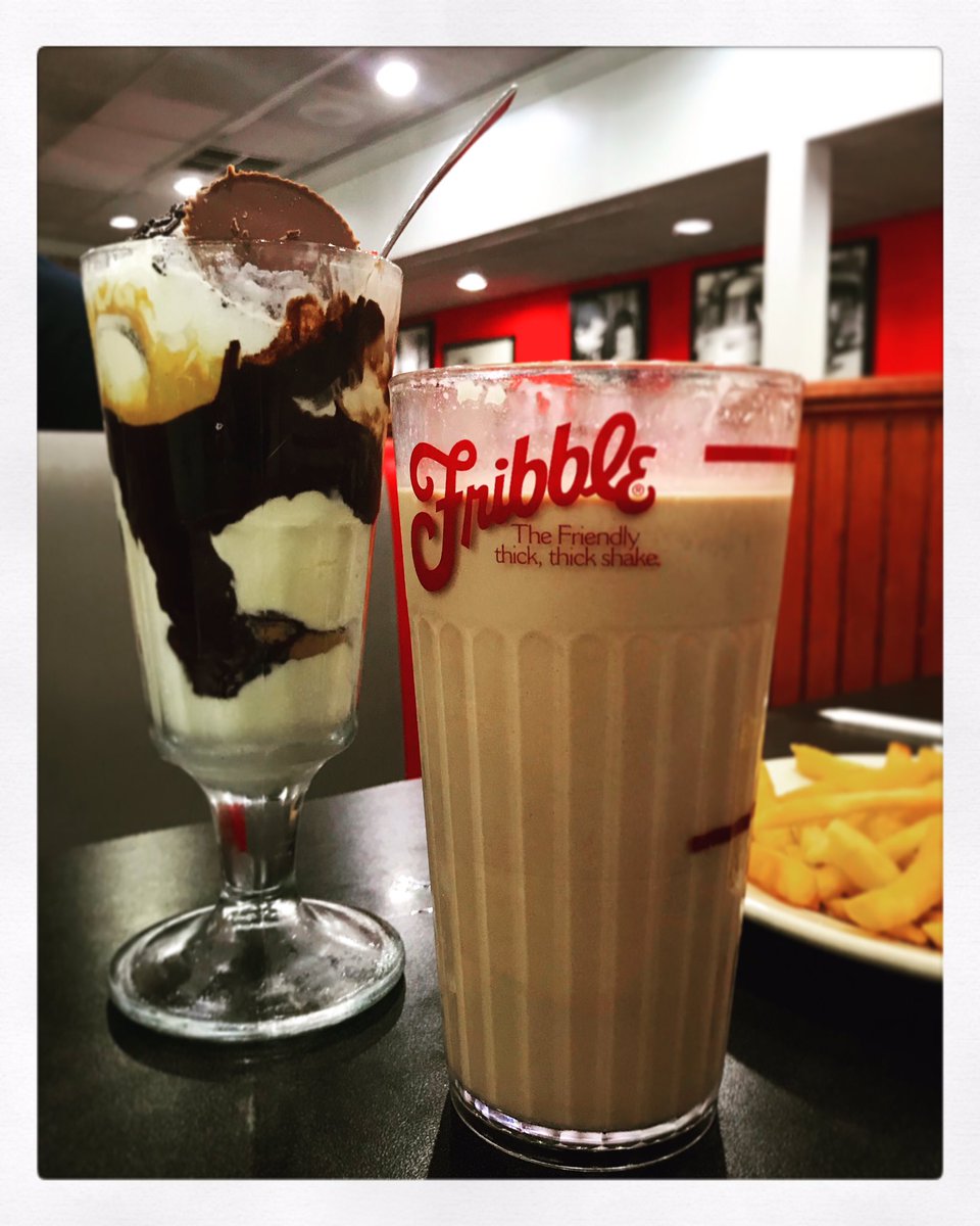 kensaba's tweet photo. Screw the diet! Having #sundae &amp; #fribble #Milkshake @Friendlys with @mprenez https://t.co/2SOaOk2qDx