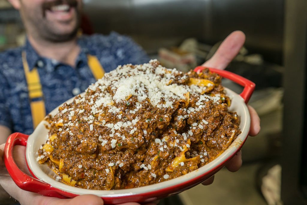 CaydonUSA's tweet photo. At Drewery Place, there are spaces to chill, places to connect, and great places to explore and eat. Houstonia Magazine highlights your soon-to-be faves, such as Earthcraft Juicery. Laneways Midtownn https://t.co/FM3Fh3Asl3 https://t.co/AnzLEZYA2E https://t.co/0CQPvy8vHP