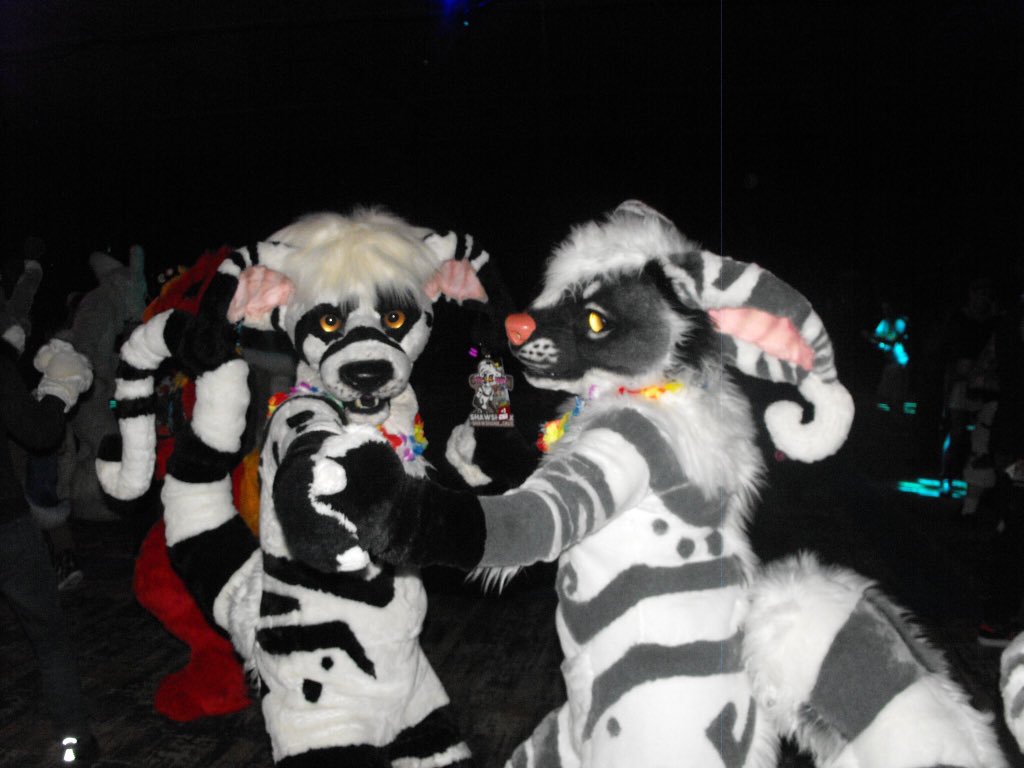Bindi_Crux's tweet photo. Crux are all a little weird and life is a little weird. When Crux find crux whose weirdness is comparable with Crux weirdness, Crux join up with crux in mutual Crux-crux weirdness. 

Crux-crux weirdness = love <^.^>

Crux thanks Good Dr. Seuss for inspiration. https://t.co/bsAuJptO5w