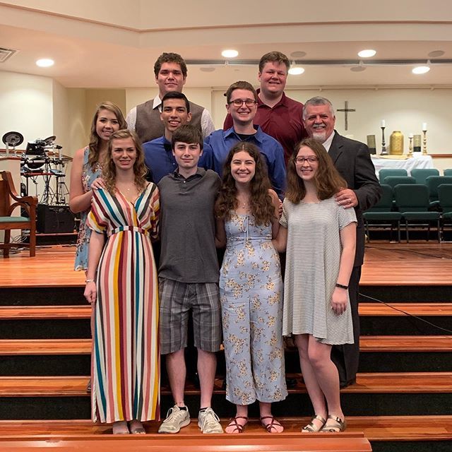 fmcstudents's tweet photo. Senior Sunday! Congratulations to our seniors, and thanks for a wonderful service. https://t.co/yyrPdJNaeW