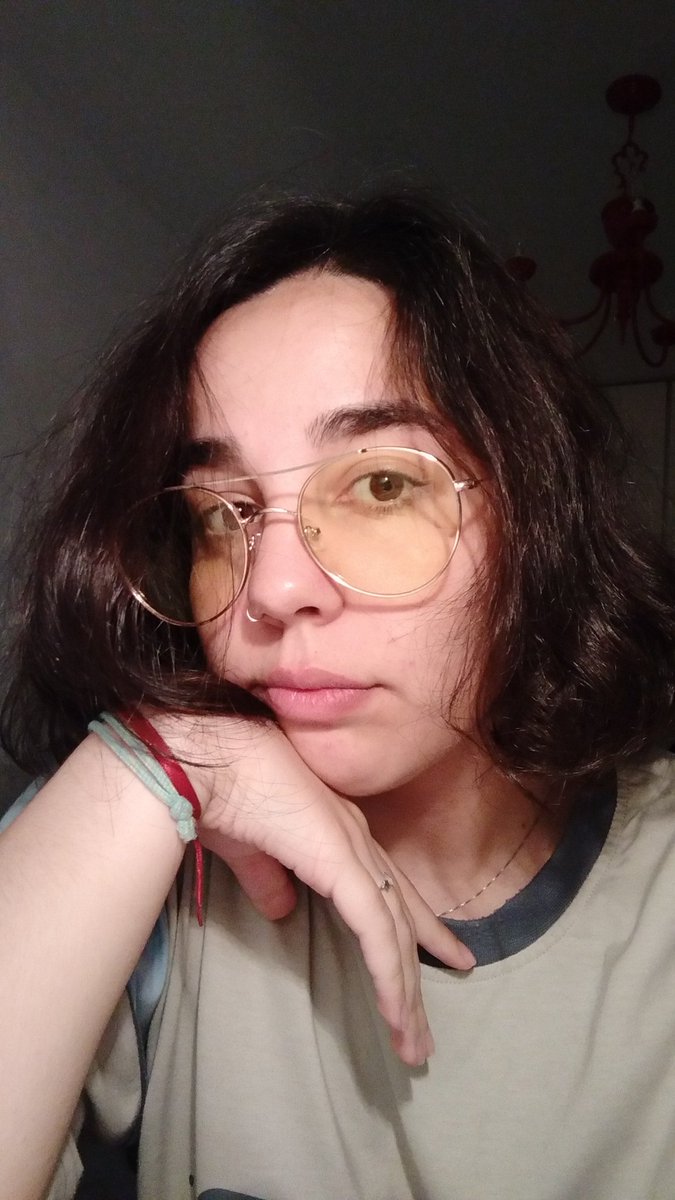 unir Soportar Quien noelia ✿ Twitterren: "yo iba a estudiar pero he visto las gafas de postureo  en el escritorio y pues eso https://t.co/vywphgYzvx" / Twitter