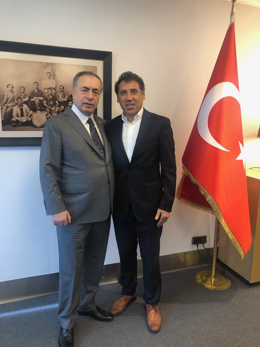 GALATASARAY KÜLÜBÜNÜ ZİYARET ETTİM, BAŞKANIMIZIN ŞAMPİYON LUĞUNU KUTLADIK..