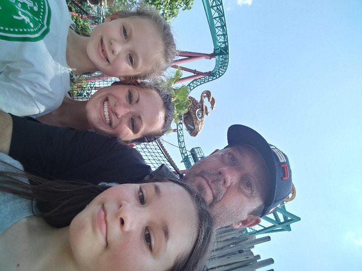 RemAllDay's tweet photo. On a day that we remember the fallen who gave ALL for our freedom #MemorialDay

Thank you @BuschGardens for the free #Veterans tickets for my family https://t.co/aj24XSgvkA