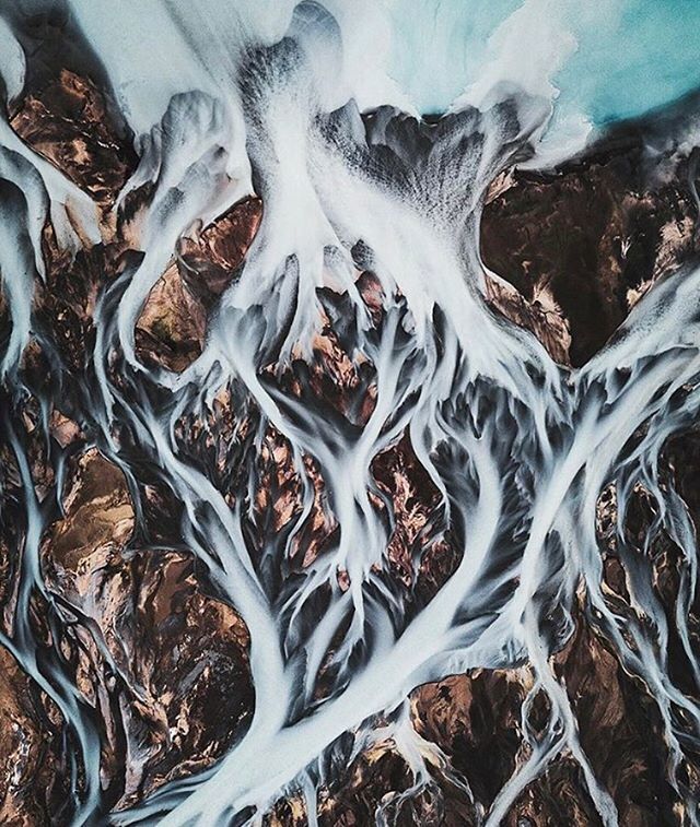 EastWestIceland's tweet image. We’re obsessed with this photo by @ashbal.chaudhary showing a bird’s eye view of Iceland’s incredible glacial rivers 😍✨🙌🏼
✨
One day we might just have to start introducing helicopter tours of this beautiful landscape 🙏🏼
.
.
.
.
.
.
#iceland #spring #… bit.ly/2Xc2wpo