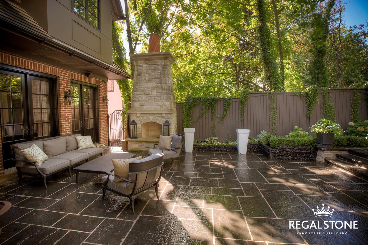 _RegalStone's tweet photo. Have that back patio looking amazing.👌🏼

Details at https://t.co/WuZJN8cNhP https://t.co/ET0zqAVTdI