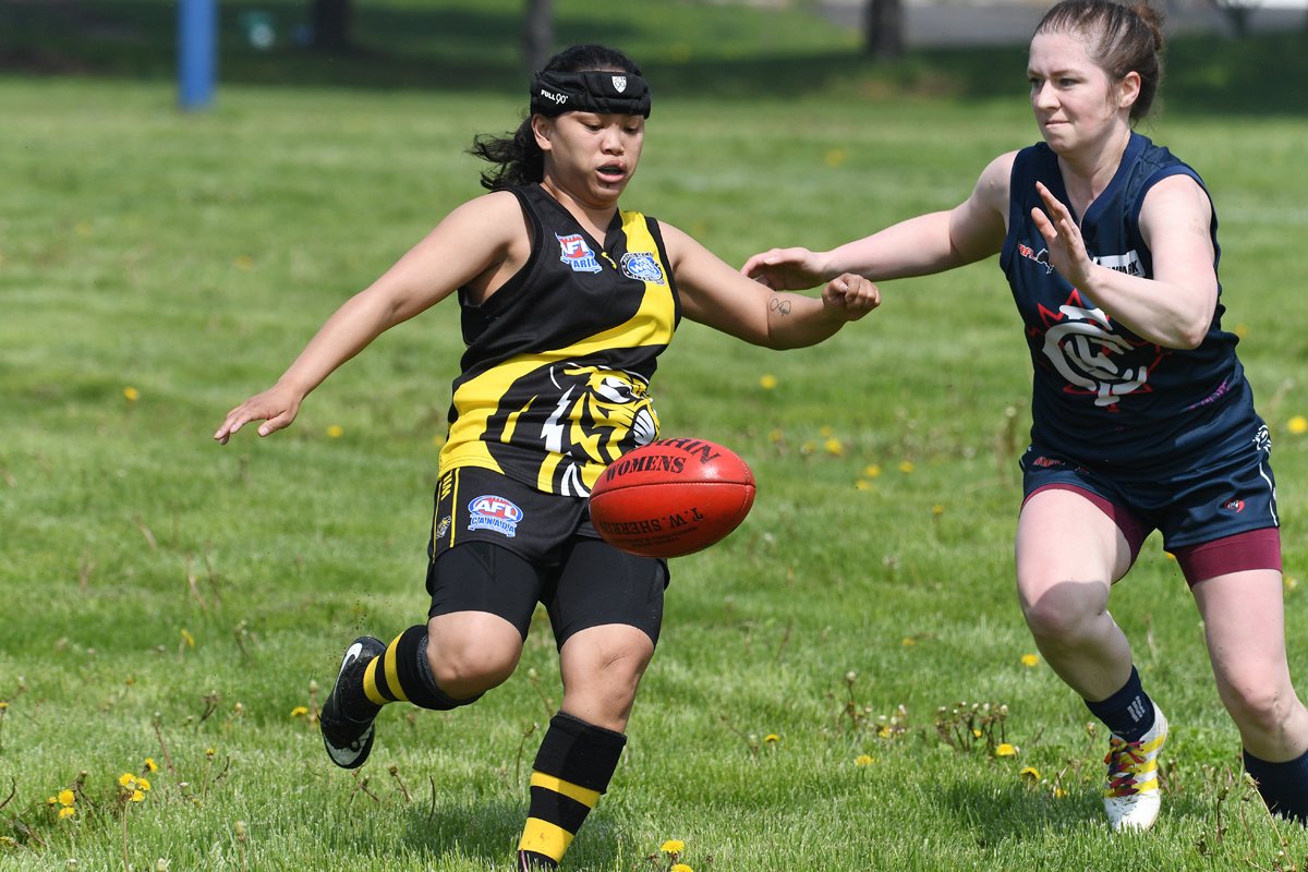 AflOntarioPhoto's tweet photo. The photos from the Round 1 game between the @centralbluesafc and the @WILDCATSafc have been posted: https://t.co/Tvy00vZwuA https://t.co/WzxVHGO7ie
