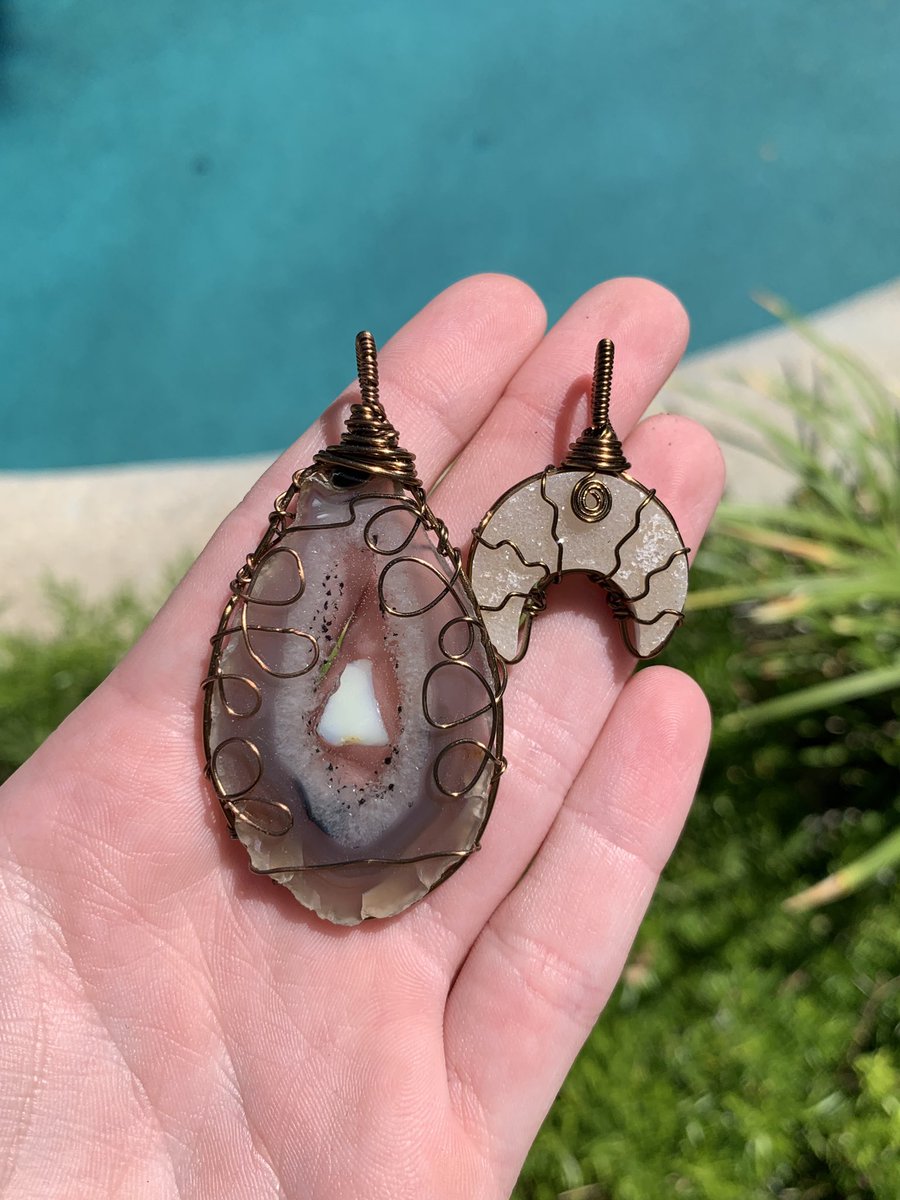 DesertOasis_Az's tweet photo. ✨GRATITUDE GIVEAWAY✨

~thank you for constantly supporting me! i hope you love this giveaway~

~rt and follow me to win everything below! tag 3 people for an extra entry~

~ends 6/10!~

✨GOOD LUCK✨ https://t.co/mX8xo0FAHm
