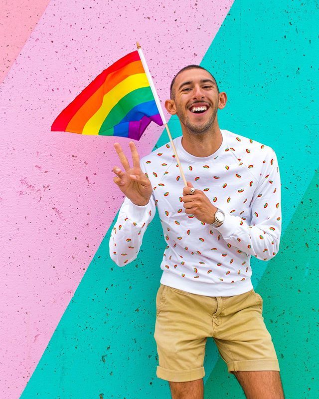 BluePerk's tweet photo. Omg, hiii! ✌🏼 She’s back, she’s feeling fresh, & she’s so ready for #PRIDEMonth!! 🥳🏳️🌈 First up is going to be my first LA Pride 🙌🏼🙌🏼🙌🏼 You’ll be able to find me out & about June 6th - 9th in WeHo... make sure to say hii! 💙 #BluePerk https://t.co/2rhqZ8gE8E
