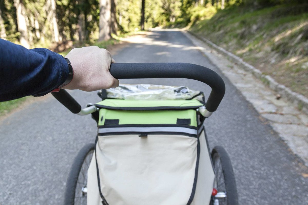TopClassActions's tweet image. Customers say Britax&apos;s attempt to fix a defect with the BOB jogger stroller led to further, possibly dangerous, problems. Read More: tca.la/i8b #BOBstroller #Britax #boycottbritax #boycottbob