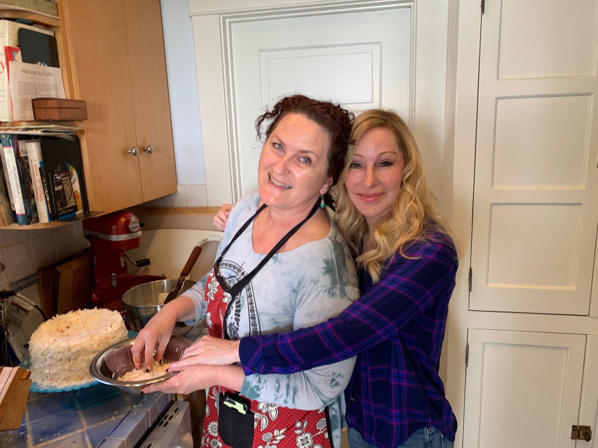 DebraLynnFine's tweet photo. Finishing up a chocolate creme cake for Memorial Day picnic ⁦@twhiteside⁩ https://t.co/OkUQtzfJ0c