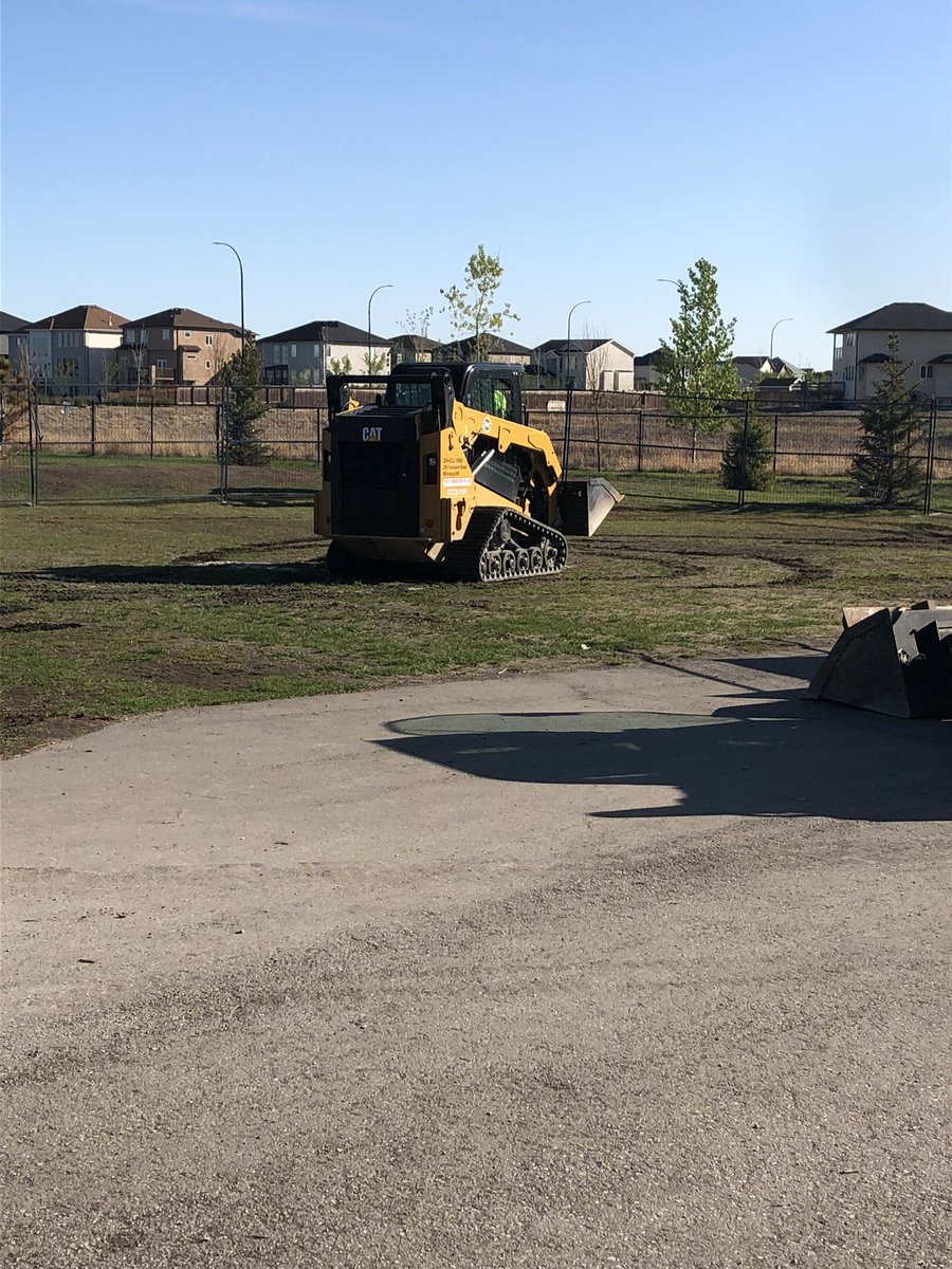 southpointepac's tweet photo. BREAKING NEWS!
Due to support from South Pointe Parent Advisory Council, @JaniceLukes, some corporate sponsors, wonderful Student Voice support, and all of your AMAZING fundraising efforts... construction for Phase 1 has finally begun! THANK YOU!! #SPPAC @southpointepac https://t.co/RJfBdyMpMN