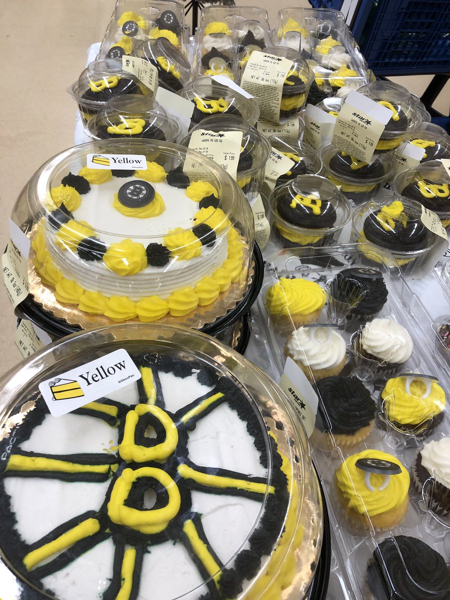 SeanGrandePBP's tweet image. Supermarket 30 minutes before Game 1...