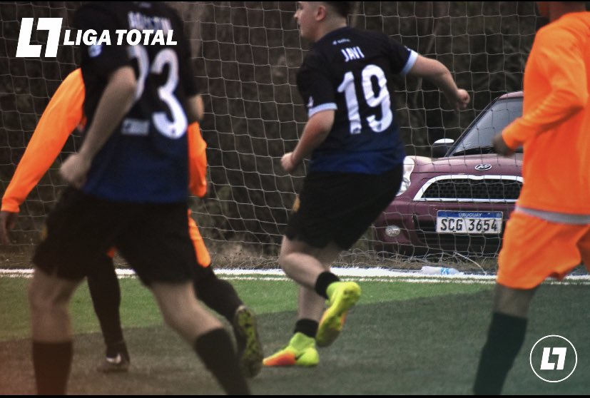 FicUnited's tweet photo. Fecha 7: FiC United vs Naranja mecánica 

#VamoElFiCU 🔵⚫️ https://t.co/JEsQkqTljb