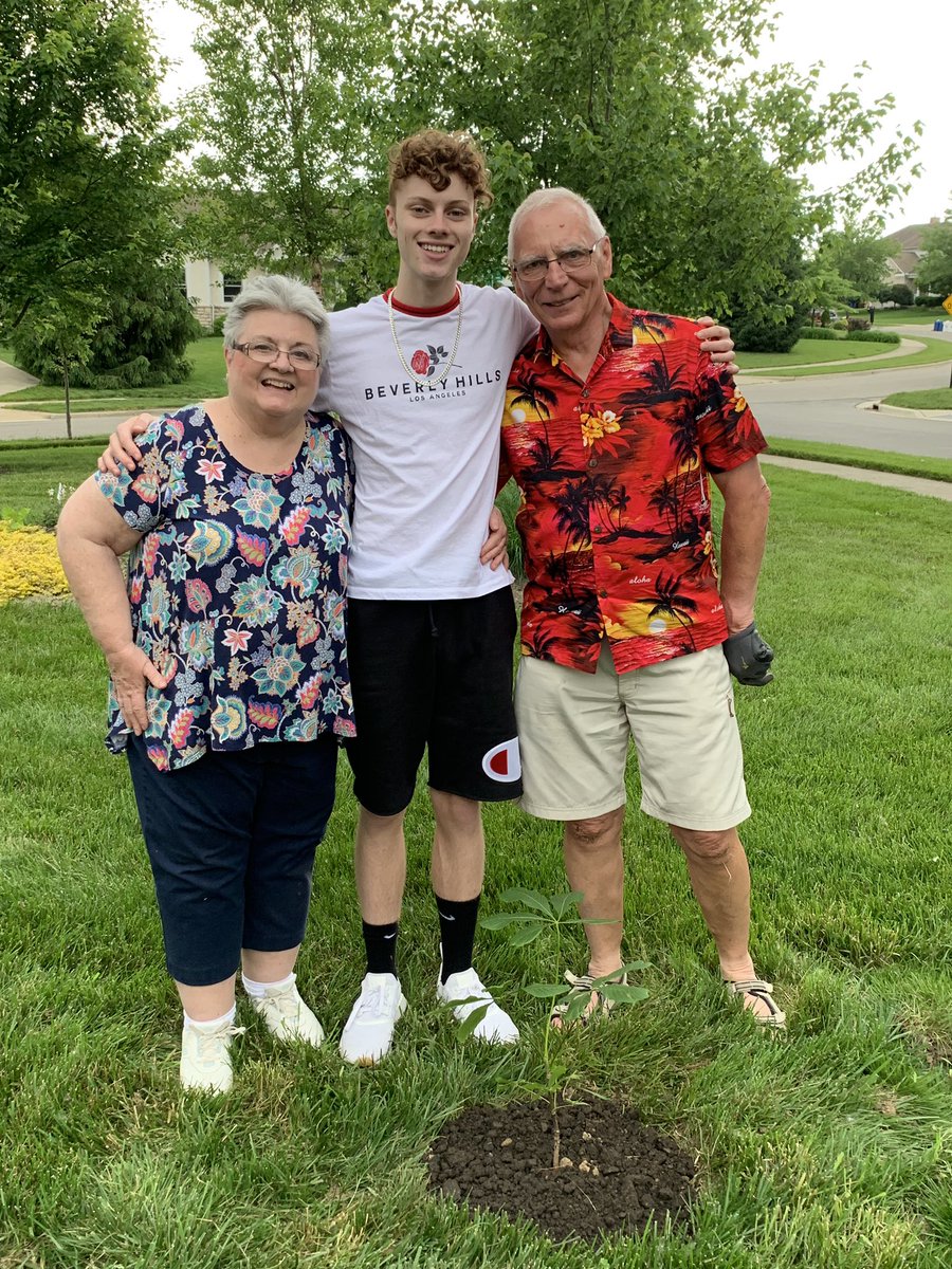 clairelcurran's tweet photo. My parents planted a Buckeye tree in honor of the first OSU Buckeye in the family. #OSUBuckeye https://t.co/bw4hWz4AU5