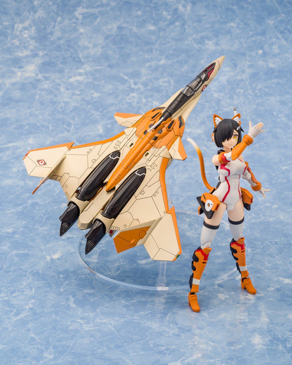 GwynCampbell's tweet photo. Latest shots of Aoshima’s upcoming VF-31D Variable Fighter Girl (V.F.G).
That coloring is gorgeous.
#macross #plamo #modekits #valkyries
https://t.co/3xbf0xw6um https://t.co/f8vwEdTLoq