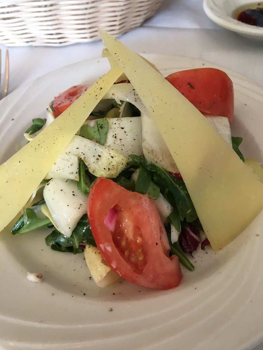 obligatraveler's tweet photo. Finally got to have dinner at IL Fiore in Collongswood,NJ. I’m now in love with Sea Salt Gelato. We also had one of the wines we brought home from @FLXWineCountry #CollingswoodNJ #ilfiore #gelato https://t.co/QO6qn7hVJA
