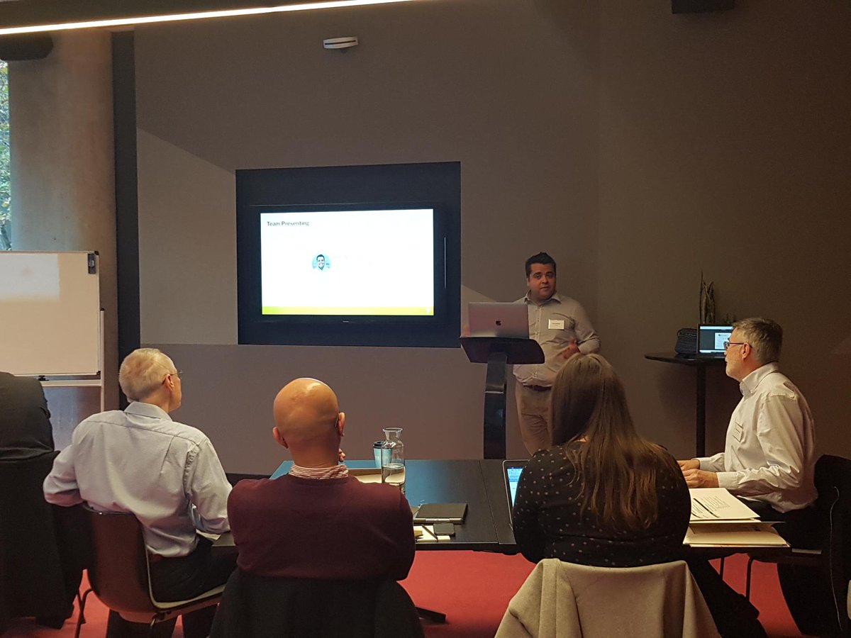 YellowfinBI's tweet image. Our very own Rob Aldridge @minimoke presents what&apos;s on the cards for the year with Yellowfin Signals and Stories. 

#businessanalytics #AI #automatedinsights #datastorytelling