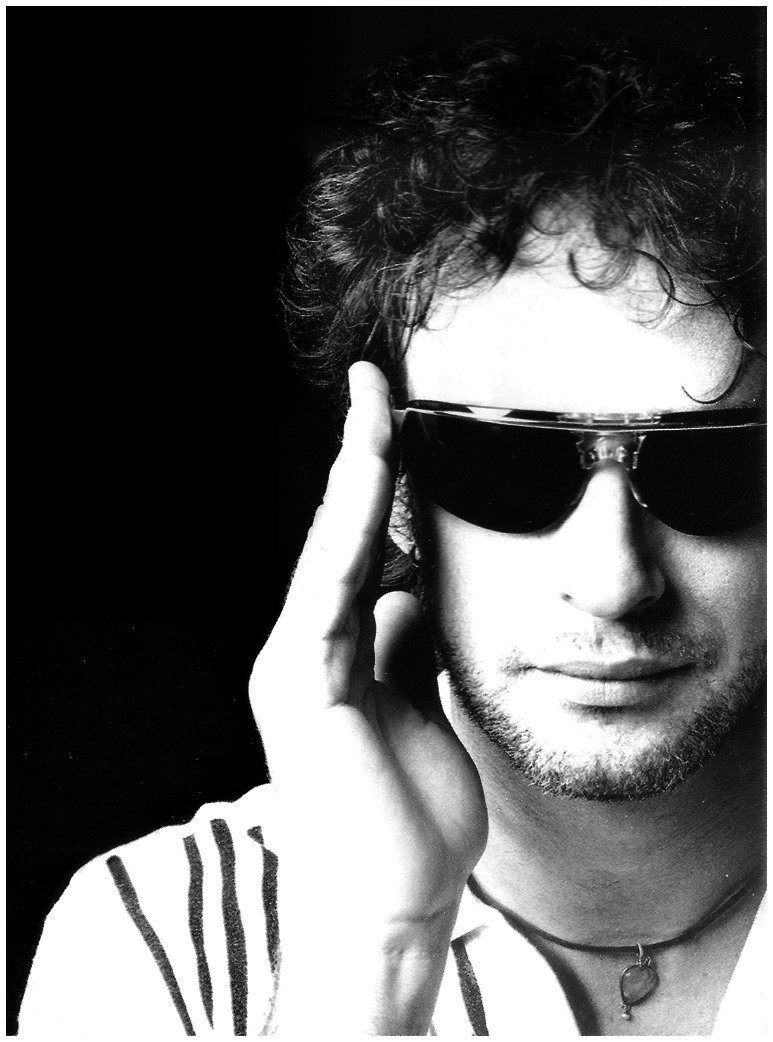 FlacoStereo's tweet photo. "Lo alternativo es un rótulo q no lo comparto para nada o q me resulta igual a cualquier otra cosa. Es simplemente un sector con 50 grupos haciendo lo mismo. ¿Sabés qué es lo verdaderamente alternativo? Hacer buenas canciones." 

[Gustavo Cerati | 1996] 

https://t.co/WoUVQhgDSw https://t.co/hxrfXY73WC