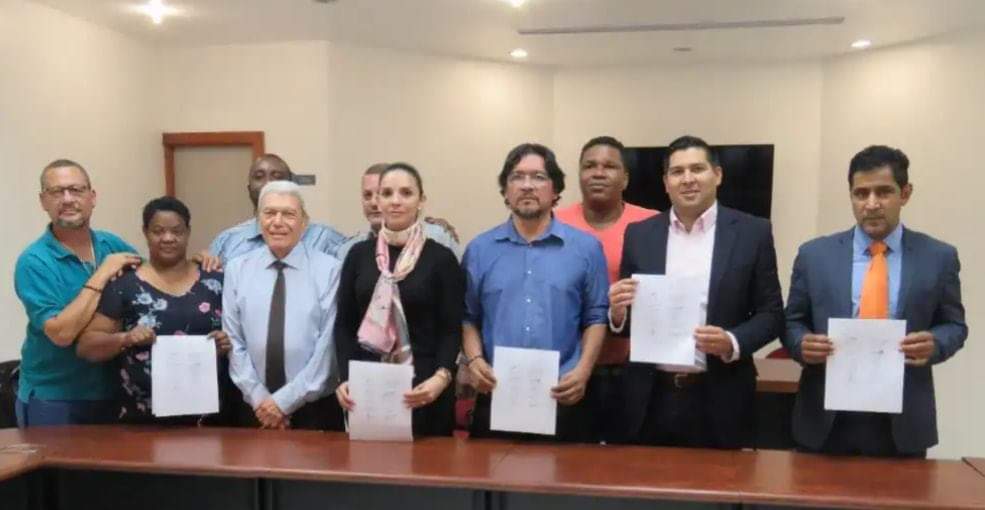 izquierdawebcr's tweet image. Gobierno y #SINTRAJAP firman acuerdo para terminar el desmantelamiento de #JAPDEVA.

socialismo-o-barbarie.org/?p=12361