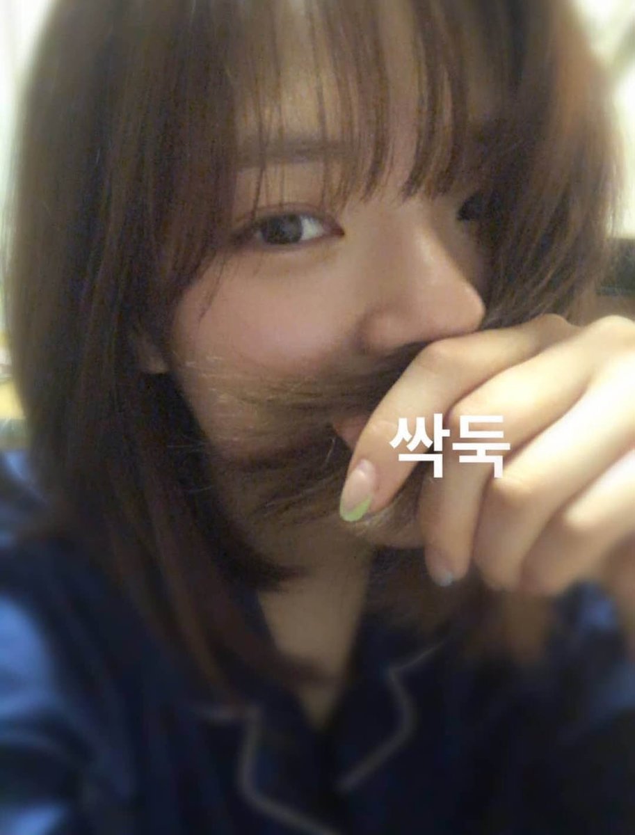 Jeongyeon_Py's tweet photo. Nuestra Jeong se cortó el pelo!!! 😍💕
-
-
#TWICE #트와이스 #ONCE #JEONGYEON #yoojeongyeon #twiceparaguay #jeongyeontwice #jypnation @Twice_PY https://t.co/BuukCkhq2t