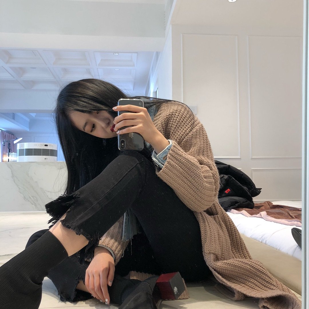 did someone say girlfriend sinb